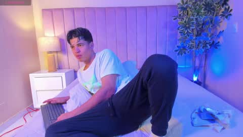 Snapshot of benjamin_more chatting on 02.25.25 BENJAMIN online show from 02.25.25