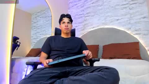 Snapshot of benjamin_more chatting on 02.28.25 BENJAMIN online show from 02.28.25