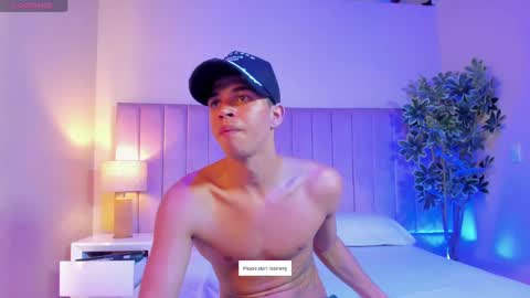 Snapshot of benjamin_more chatting on 03.06.25 BENJAMIN online show from 03.06.25