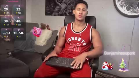 Snapshot of benjamincooperk1 chatting on 01.12.26 benjamincooperk online show from 01.12.26