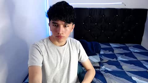 Snapshot of benji_hoter chatting on 01.28.25 Benji Hoter online show from 01.28.25