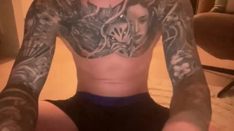 Snapshot of bennibrentty chatting on 10.31.25 bennibrentty online show from 10.31.25