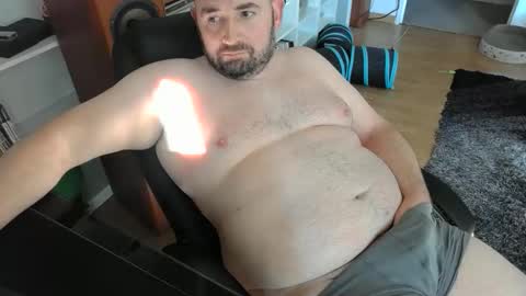 Snapshot of bennn54 chatting on 10.11.25 Ben online show from 10.11.25