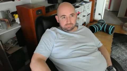 Snapshot of bennn54 chatting on 12.20.25 Ben online show from 12.20.25