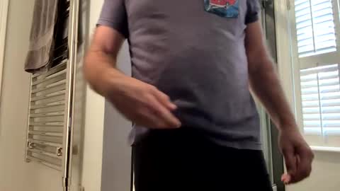 benz10001 online show from 02.20.25