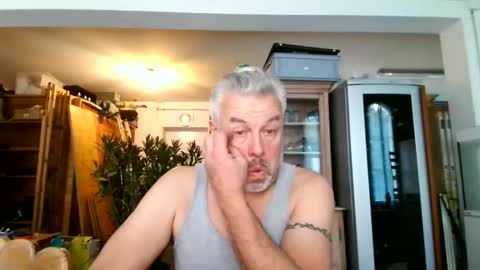 Snapshot of berg_boy chatting on 12.02.24 Martin online show from 12.02.24