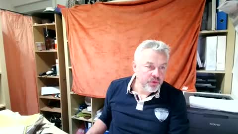 Snapshot of berg_boy chatting on 12.13.24 Martin online show from 12.13.24