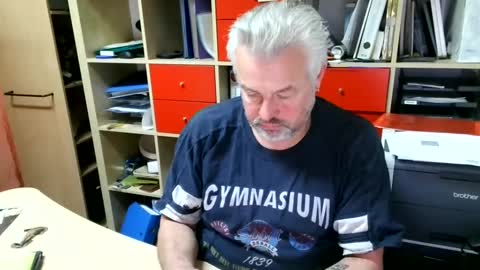 Snapshot of berg_boy chatting on 01.10.25 Martin online show from 01.10.25