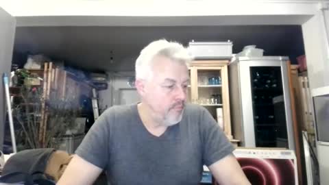 Snapshot of berg_boy chatting on 02.18.25 Martin online show from 02.18.25