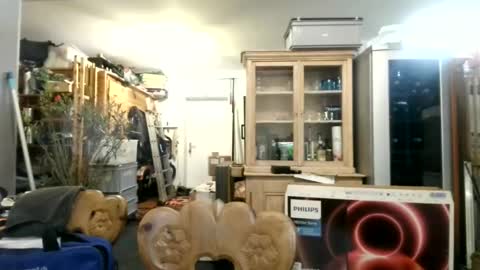 Snapshot of berg_boy chatting on 02.19.25 Martin online show from 02.19.25