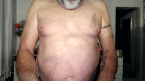 Snapshot of berg_boy chatting on 10.19.25 Martin online show from 10.19.25