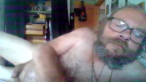 Snapshot of bergeeric1970 chatting on 10.25.25 bergeeric1970 online show from 10.25.25