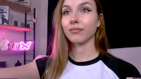 Snapshot of bernardaboons chatting on 01.29.25 bernardaboons online show from 01.29.25