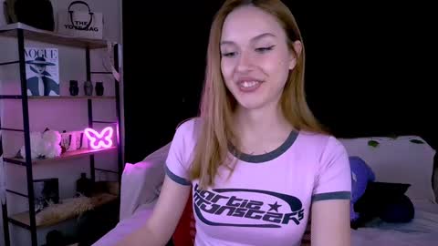 Snapshot of bernardaboons chatting on 02.08.25 bernardaboons online show from 02.08.25