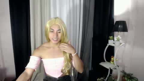 Snapshot of berry_shantal chatting on 02.22.26 berry_shantal online show from 02.22.26