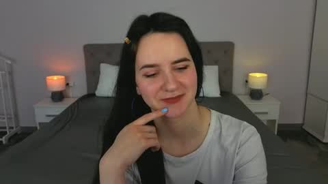 Violette online show from 04.24.26