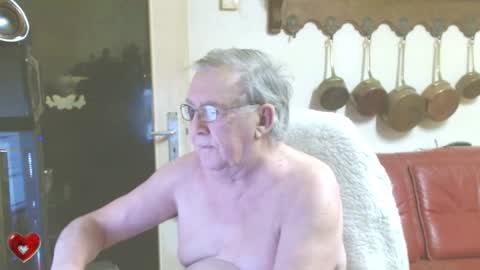 Snapshot of best127 chatting on 02.05.25 jean online show from 02.05.25