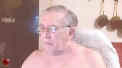 Snapshot of best127 chatting on 02.17.25 jean online show from 02.17.25