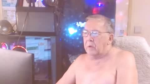 Snapshot of best127 chatting on 03.02.25 jean online show from 03.02.25