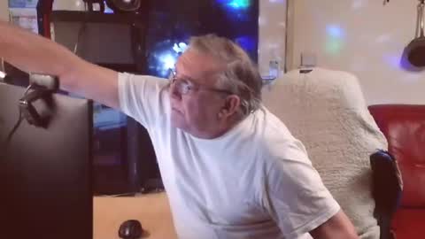 Snapshot of best127 chatting on 03.07.25 jean online show from 03.07.25