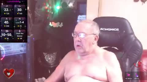 Snapshot of best127 chatting on 02.15.26 jean online show from 02.15.26