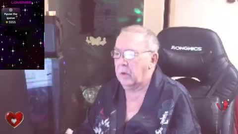 Snapshot of best127 chatting on 02.17.26 jean online show from 02.17.26