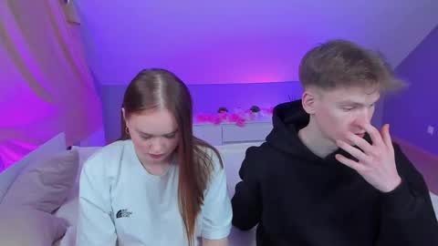 Snapshot of best_trip chatting on 02.20.25 Danny and Kira online show from 02.20.25