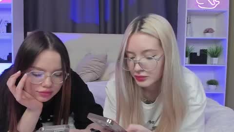 Snapshot of best_trip chatting on 02.22.25 Danny and Kira online show from 02.22.25