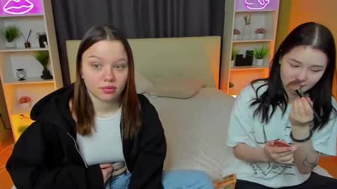 Snapshot of best_trip chatting on 03.03.25 Danny and Kira online show from 03.03.25