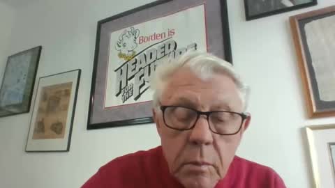 Snapshot of bestshot1951 chatting on 10.28.25 bestshot1951 online show from 10.28.25