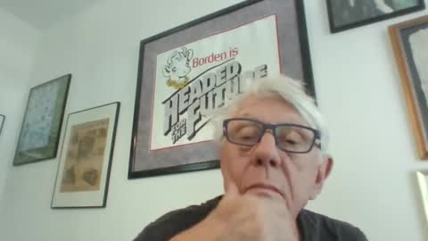 Snapshot of bestshot1951 chatting on 11.08.25 bestshot1951 online show from 11.08.25