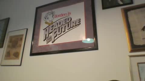 Snapshot of bestshot1951 chatting on 11.22.25 bestshot1951 online show from 11.22.25