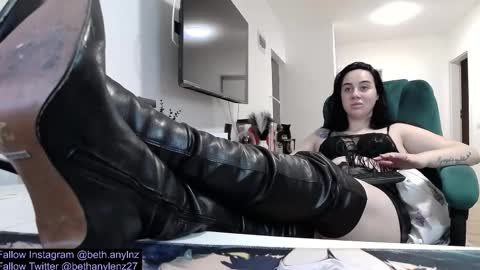 Snapshot of bethanylenz2 chatting on 11.04.25 bethanylenz2 online show from 11.04.25