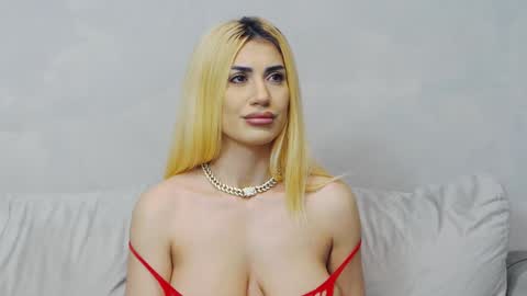 bethierusse online show from 01.23.25