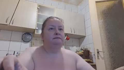 Snapshot of bethnorth chatting on 06.24.26 bethnorth online show from 06.24.26