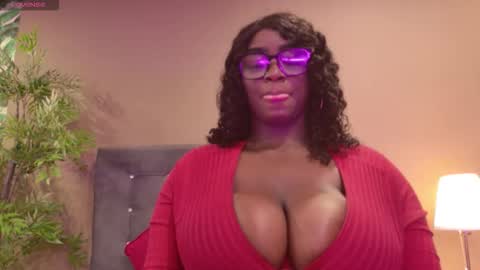 Snapshot of betsybennet chatting on 11.02.25 BETSY online show from 11.02.25