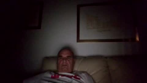 Snapshot of betta1 chatting on 10.12.25 betta1 online show from 10.12.25