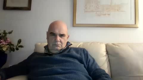 Snapshot of betta1 chatting on 12.15.25 betta1 online show from 12.15.25