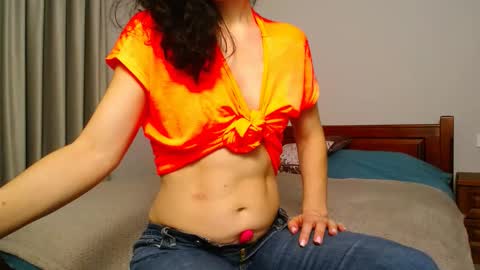 Snapshot of betty_sw chatting on 01.22.25 betty_sw online show from 01.22.25