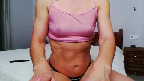 Snapshot of betty_sw chatting on 11.03.25 betty_sw online show from 11.03.25