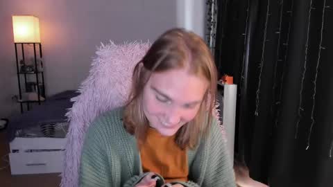 Snapshot of betty_witchy chatting on 05.14.26 Dory make me happier online show from 05.14.26