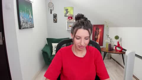 Snapshot of bettyjamess chatting on 10.15.25 bettyjamess online show from 10.15.25