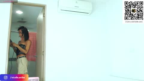 Nicolle Aviles online show from 11.07.25