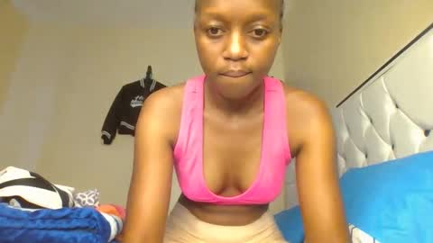 Snapshot of beverlyne5 chatting on 02.07.26 beverly online show from 02.07.26