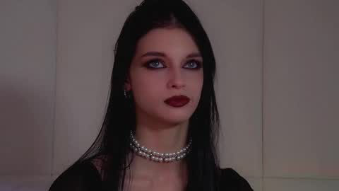 Beverly online show from 11.08.25