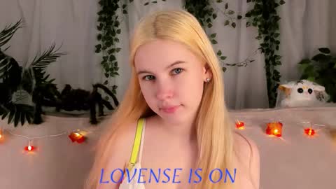 Eliz online show from 10.20.25