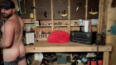 Snapshot of bi_bi_guy chatting on 10.11.25 bi_bi_guy online show from 10.11.25