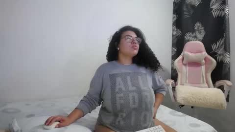 Bianca Tuesday to Sunday from 2am to 6am UTC-5 online show from 02.06.26