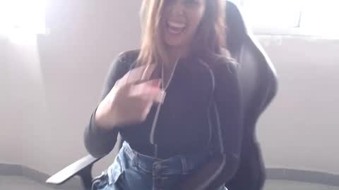 bianca_vega_ online show from 12.19.25