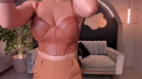 Snapshot of biancapierce_ chatting on 02.15.25 Bianca Pierce online show from 02.15.25